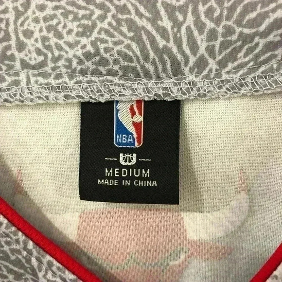 Chicago Bulls NBA Button Front Jersey Number 66 Size Medium - Picture 5 of 7